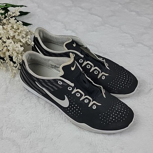 NIKE Fitsole Sneakers [SIZE 9]‎ - Picture 1 of 8